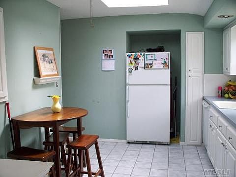 5th image of 8 Richmond Blvd