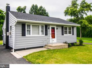 445 Mountain View Rd, Reading, PA 19607