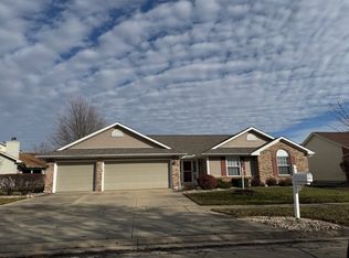 4110 Turnberry Dr, Champaign, IL 61822