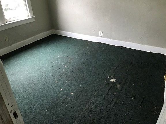 4th image of 1438 W 16th St
