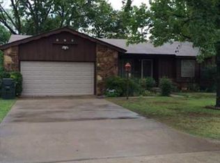 403 N Moccasin Pl, Sapulpa, OK 74066