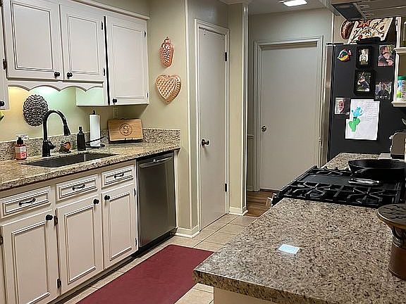 4th image of 501 Renwood Cir