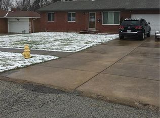7211 Normandy Dr, Parma, OH 44134