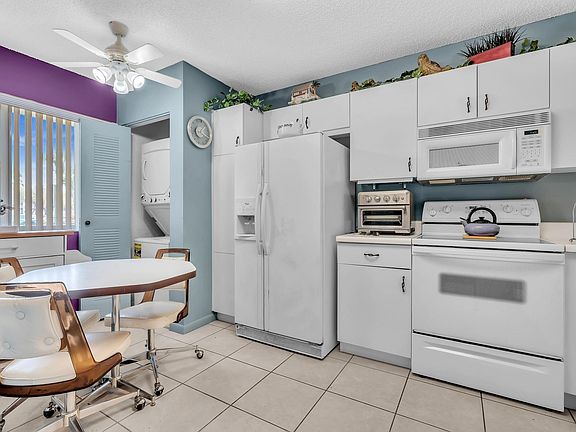 5th image of 9560 WELDON Circle #J110