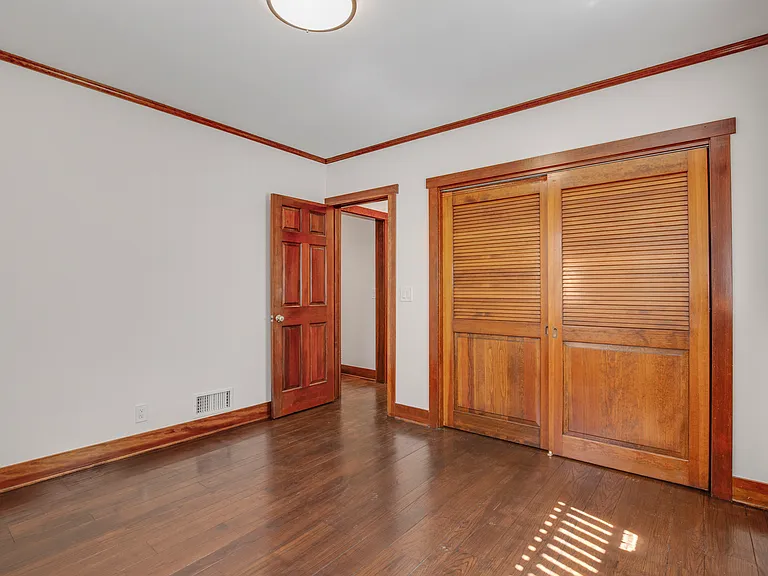 8918 Burton Way #2 — Photo 17
