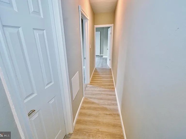 614 N Frazier St — Photo 9