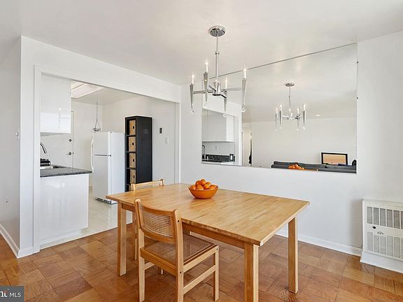 5th image of 10201 Grosvenor Pl APT 712