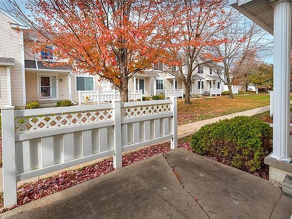 4th image of 9335 Greenspire Dr Unit 8