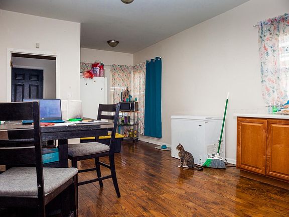 5th image of 9224 S Woodlawn Ave