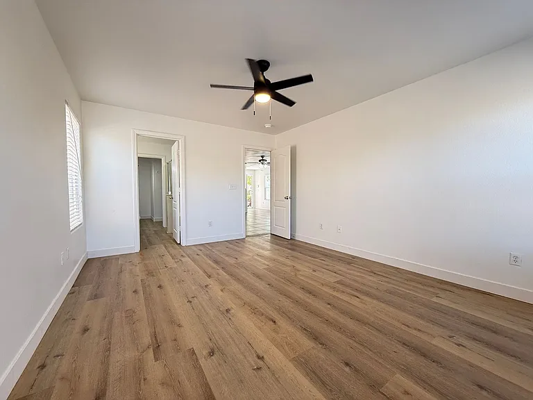 11087 Deluna St — Photo 17