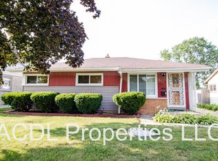 8700 W Lawrence Ave, Milwaukee, WI 53225