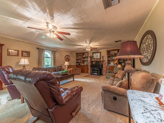 3rd image of 108 Atwood Dr