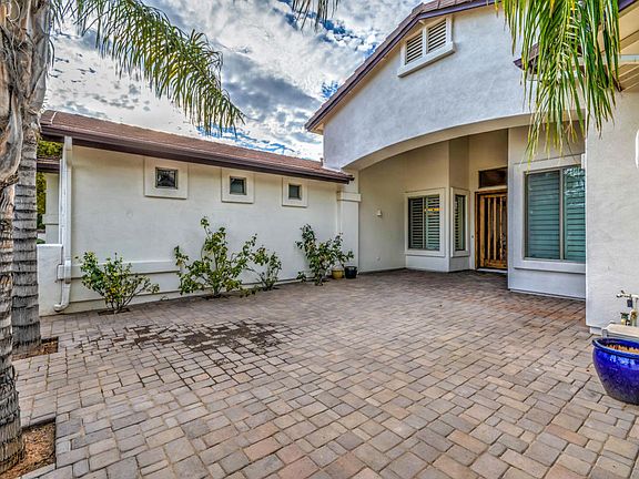 5th image of 2756 E Cherrywood Pl