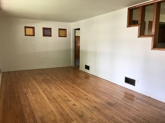 3rd image of 535 Park Ave
