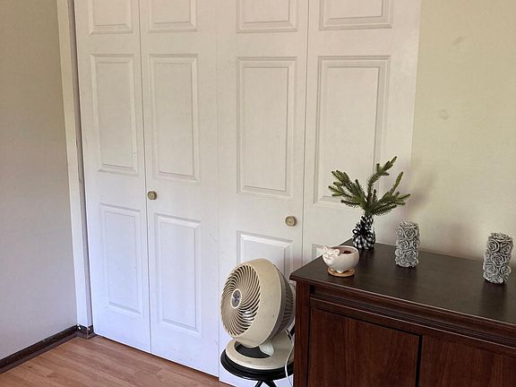 2nd image of 1314 W 28th St APT 305