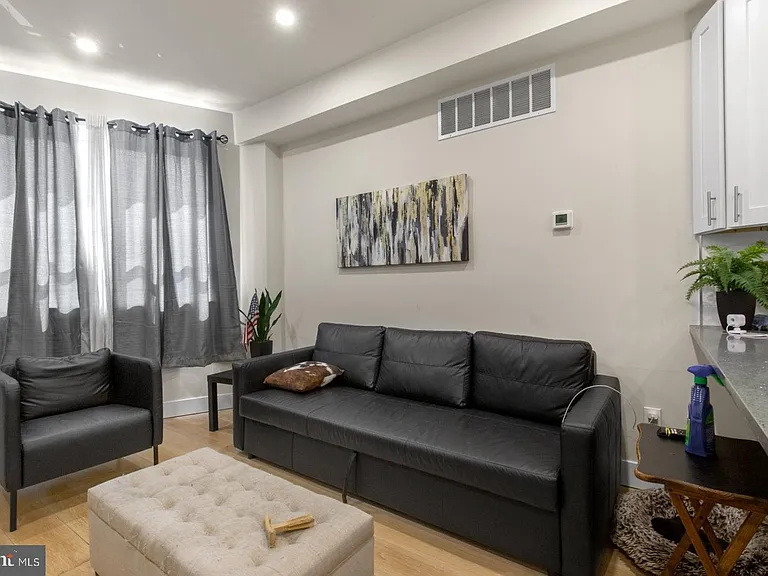 1702 Point Breeze Ave #A — Photo 4