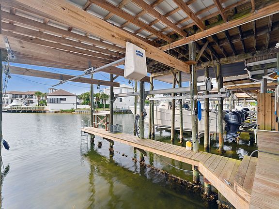 Two boat slips accommodate vessels up to 30'