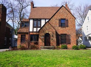 3646 Traynham Rd, Shaker Heights, OH 44122