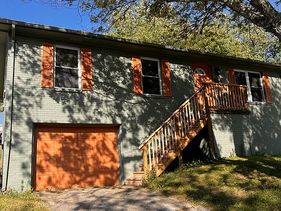 4th image of 135 Lee Dr