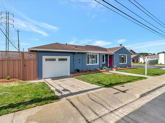 3rd image of 1277 Crestwood Dr