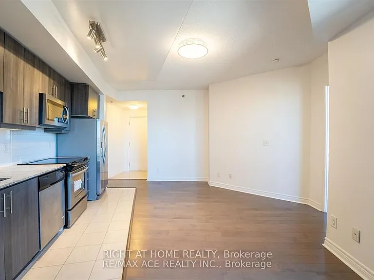 2756 Old Leslie St #922 — Photo 7