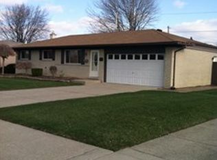 33320 McCoy Dr, Sterling Heights, MI 48312