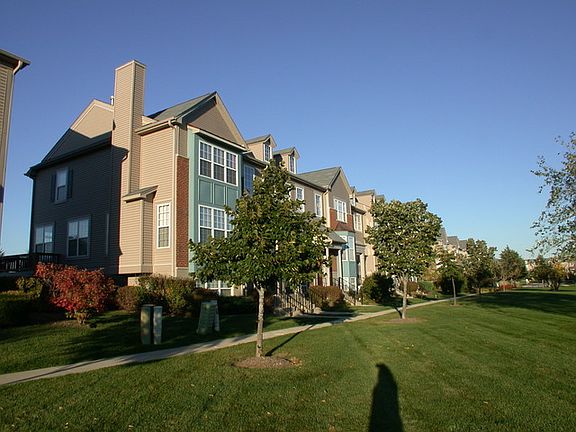 2nd image of 184 Station Park Cir