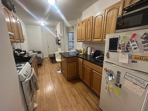 3rd image of 419 E 81st St APT 4D
