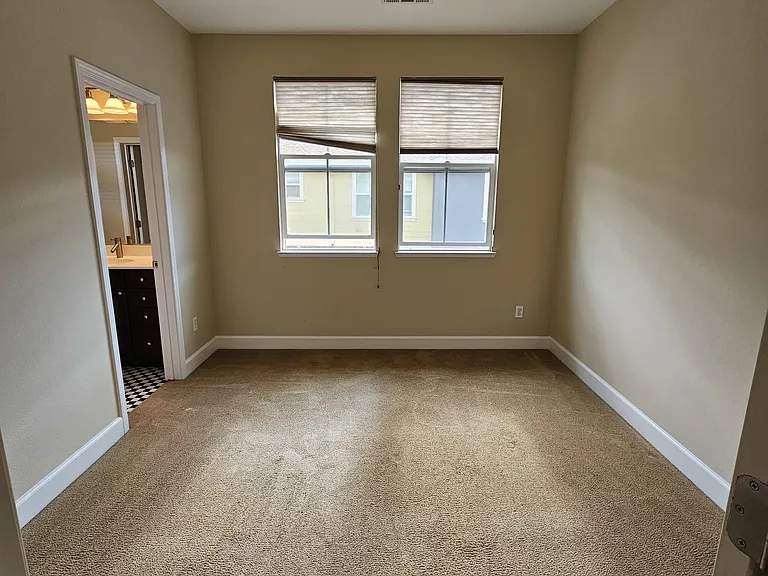 205 Pender Ln — Photo 21