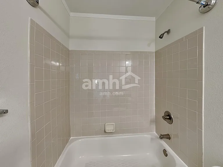 4815 Talons Mark Dr — Photo 16