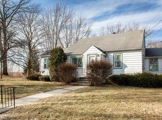 1 Clinton Ave, Waterford, NY 12188