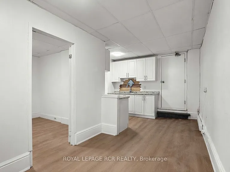 137 Broadway #UPPER — Photo 5