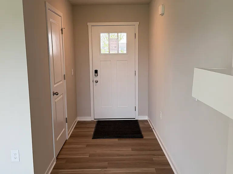 17021 Persimmon Ln — Photo 6