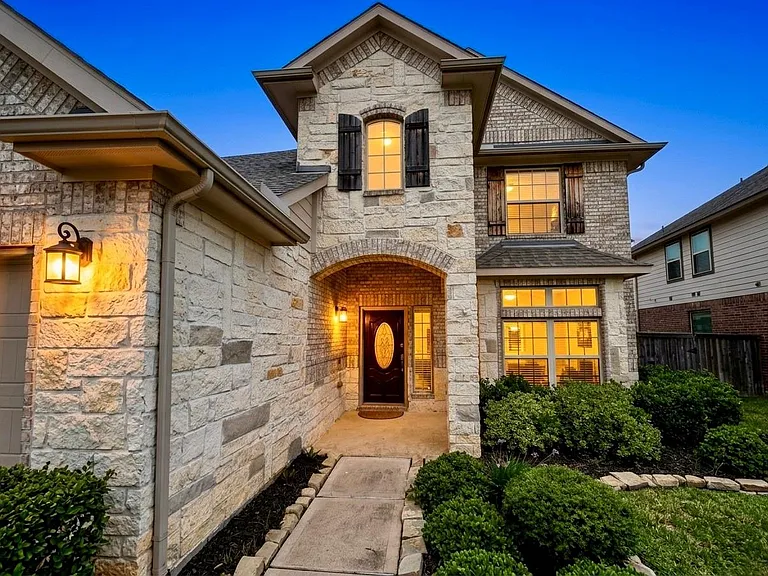 17518 Cypress Hilltop Way — Photo 3