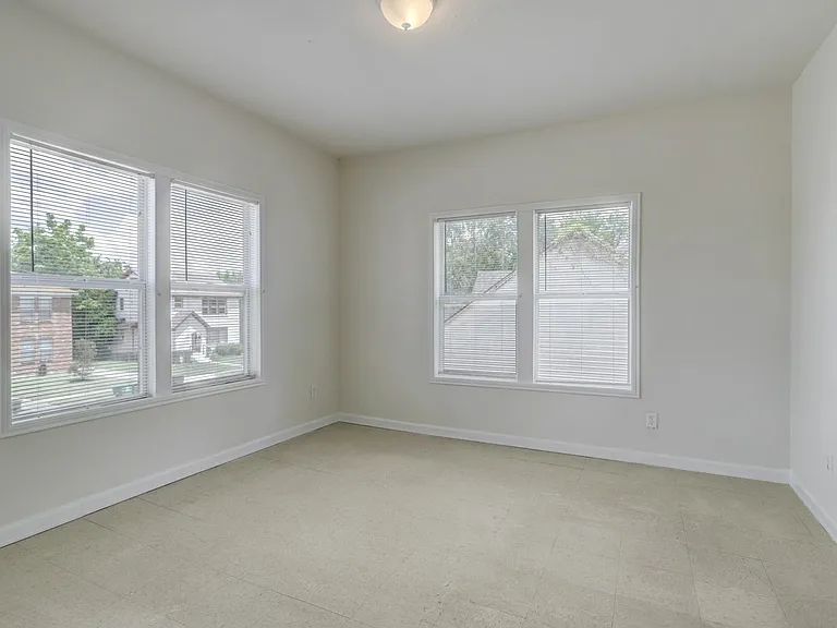 3002 Isabella St — Photo 11