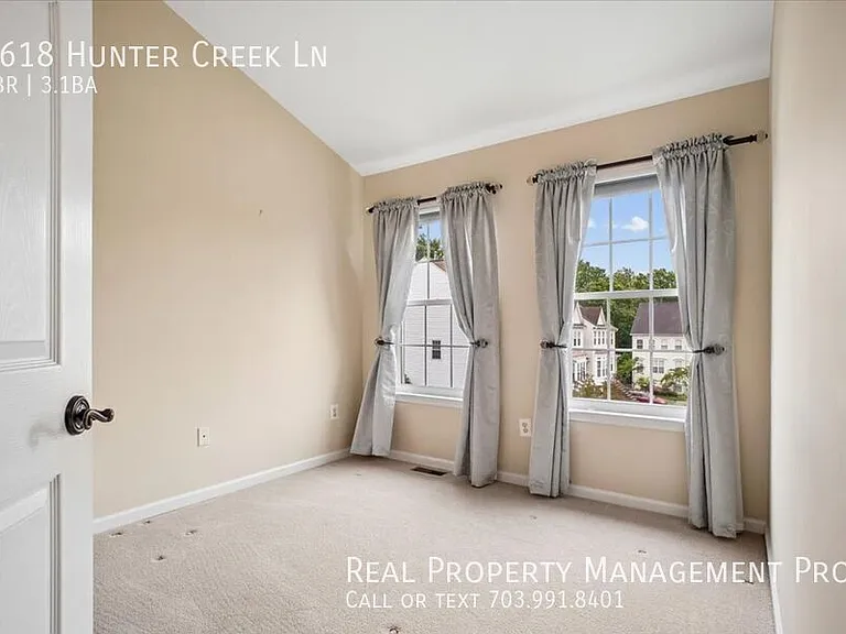 6618 Hunter Creek Ln — Photo 22