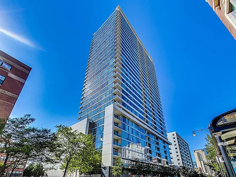 1720 S Michigan Ave #811