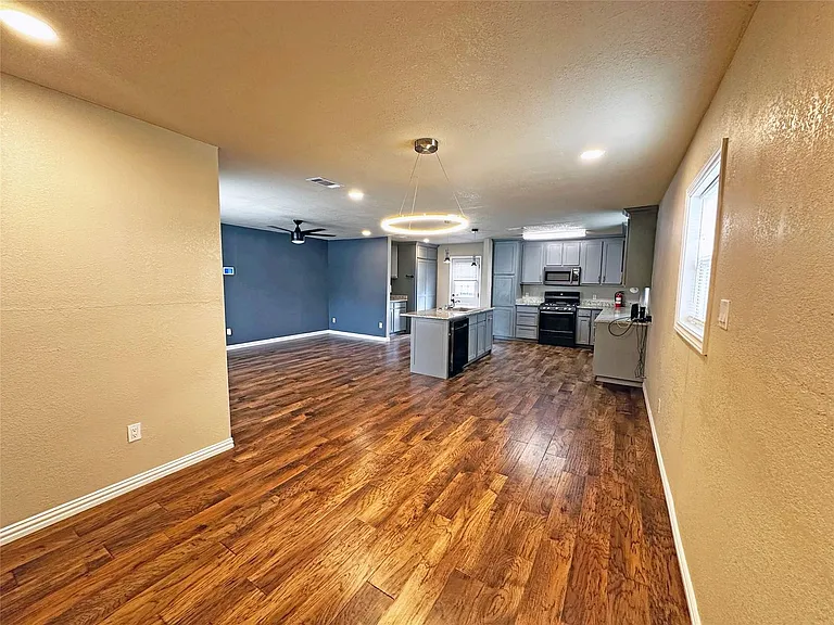 3144 Gordon Ave — Photo 7