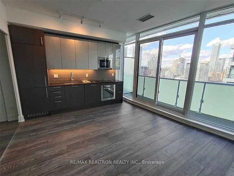 403 Church St #3407 — Photo 8