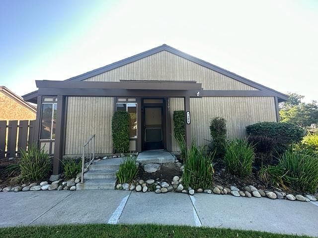 1st image of 7101 Owl Ct