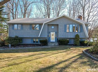 622 Lakeside Blvd W, Waterbury, CT 06708