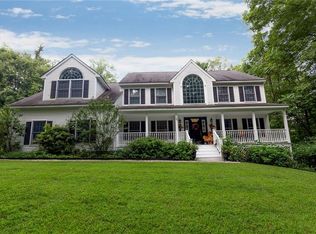 31 Hillside Trl, Mahopac, NY 10541