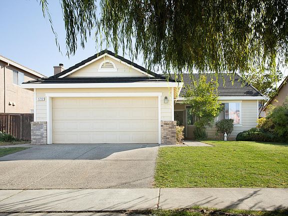 3rd image of 1712 Shoreline Dr