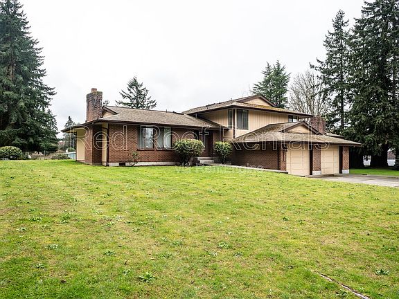 5th image of 1418 Tule Lake Dr S