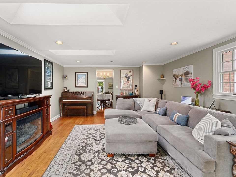 409 Madison St, photo 23