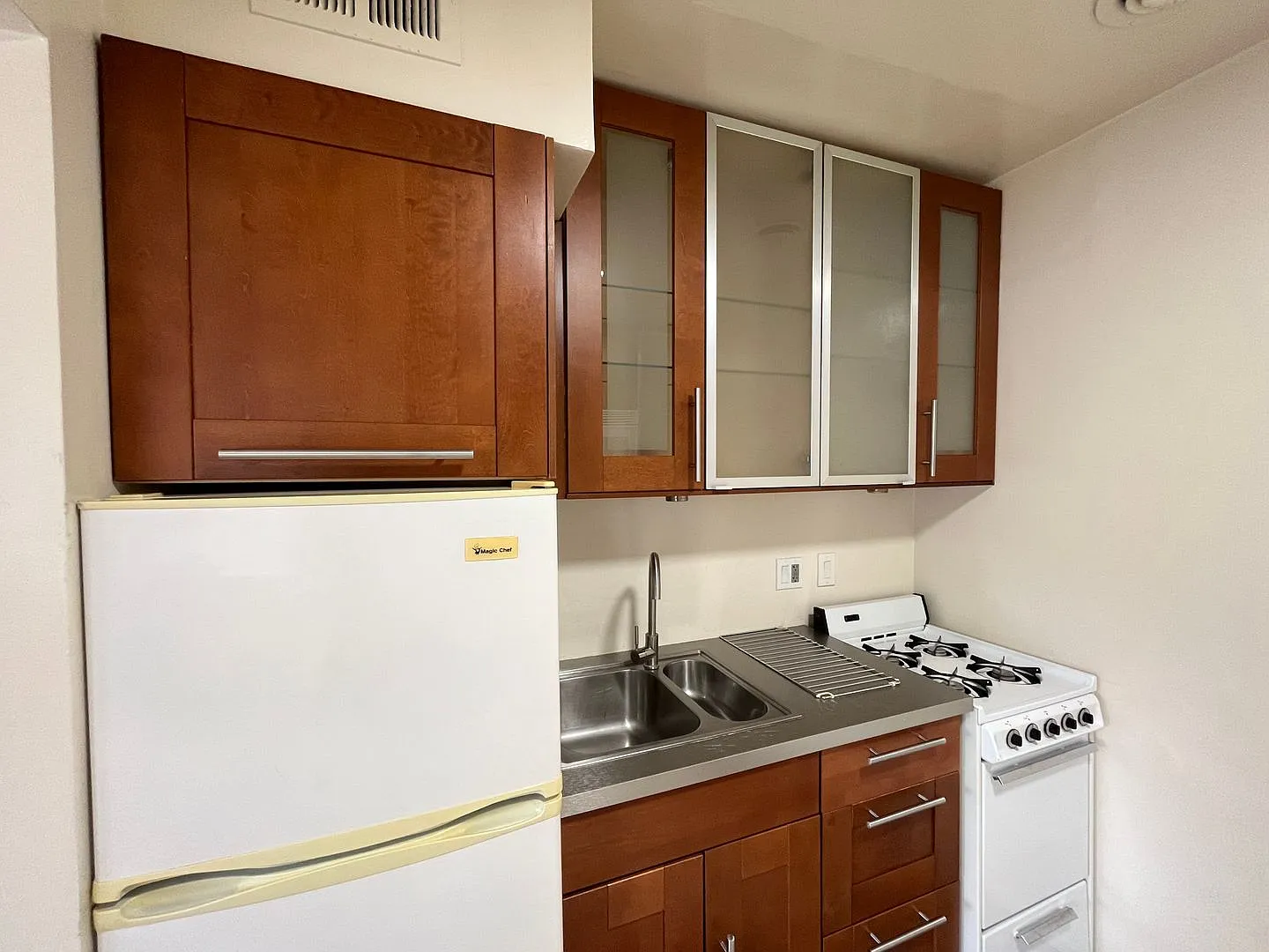 1 bed, 600 sqft, $1,125 — Photo 3