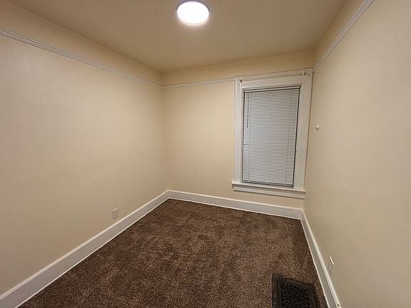 5th image of 1723 N Cass St #2