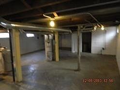 3rd image of 721 N Chicago Ave
