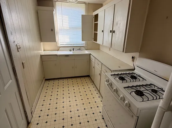 310 W Washington St #A, Greencastle, IN 46135