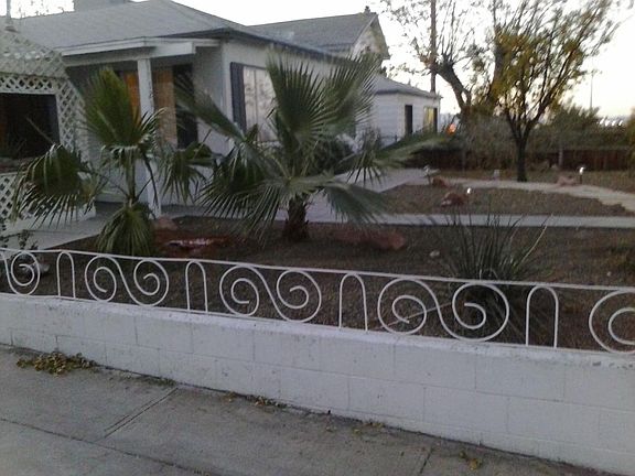 2nd image of 121 Ocotillo St